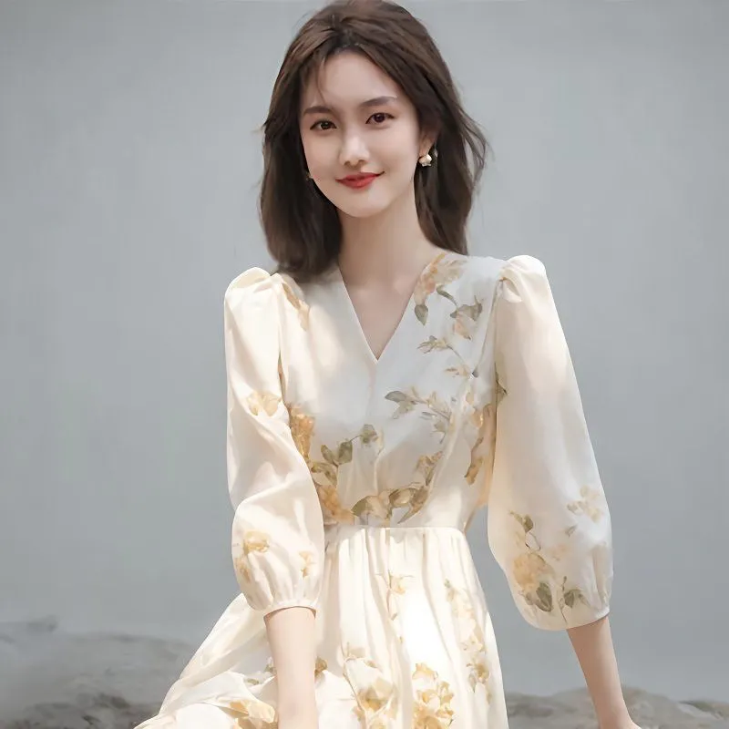 เดรสยาวปานกลางพิมพ์ลายดอกไม้ ค - Midi Skirt Floral บทวิจารณ์และราคา