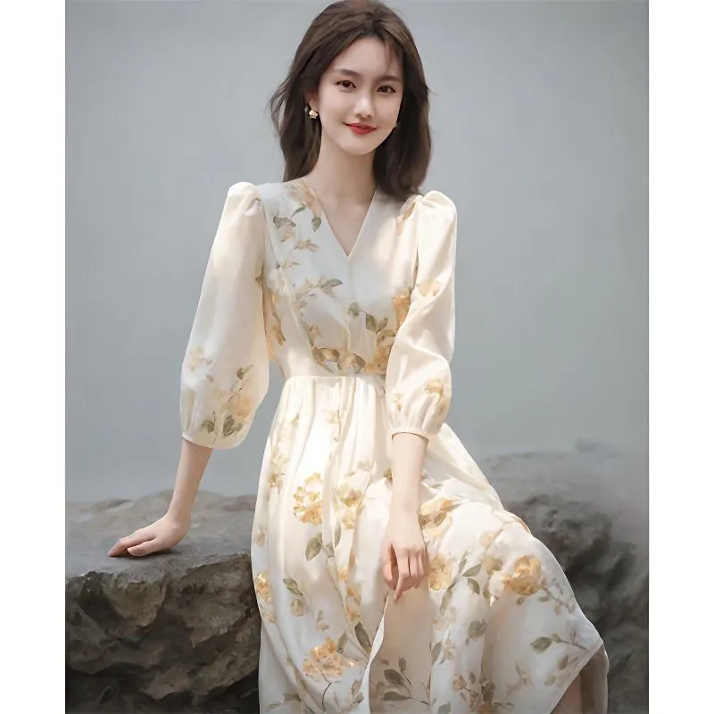 เดรสยาวปานกลางพิมพ์ลายดอกไม้ ค - Midi Skirt Floral บทวิจารณ์และราคา
